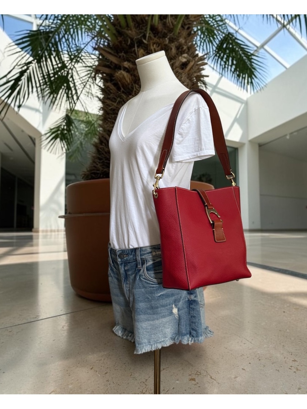 Dooney & Bourke Bridle Red Coral Leather Shoulder Bucket Bag! EUC!! - Picture 15 of 15